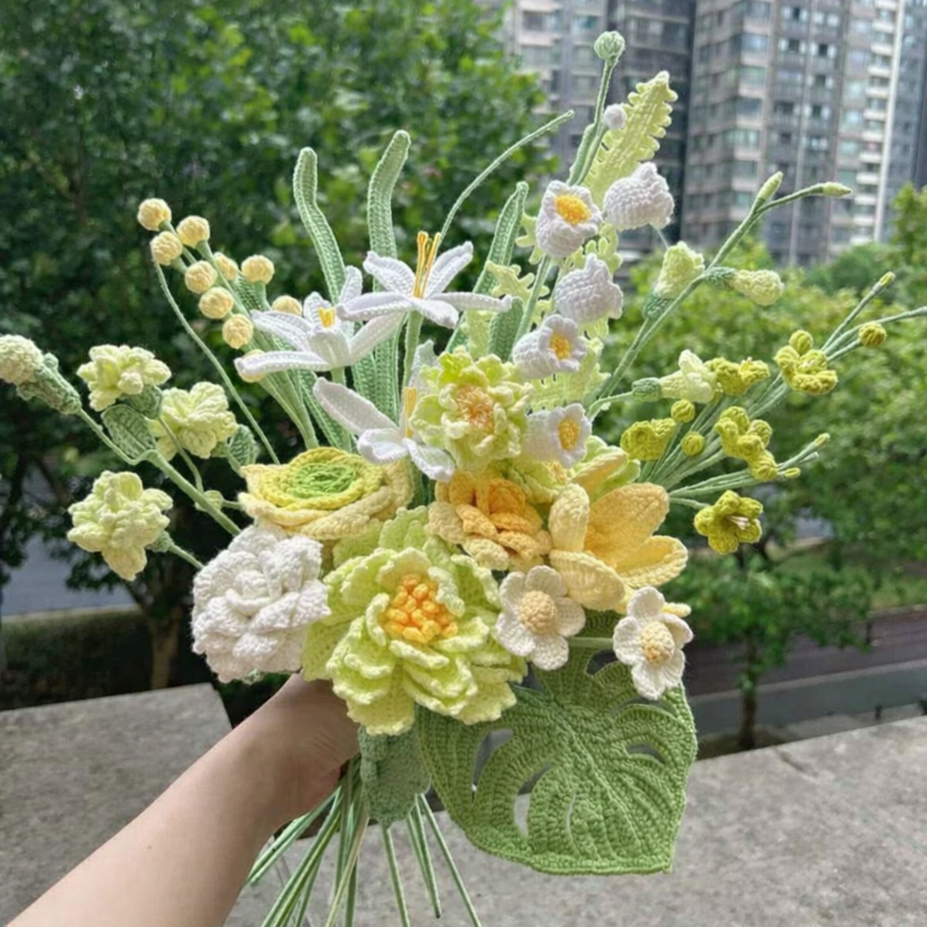 CrochetCreations Luxury Bouquet